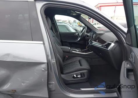 2026 BMW X5 xDrive40I z USA, uszkodzony, nr VIN 5UX23EU00T9129345